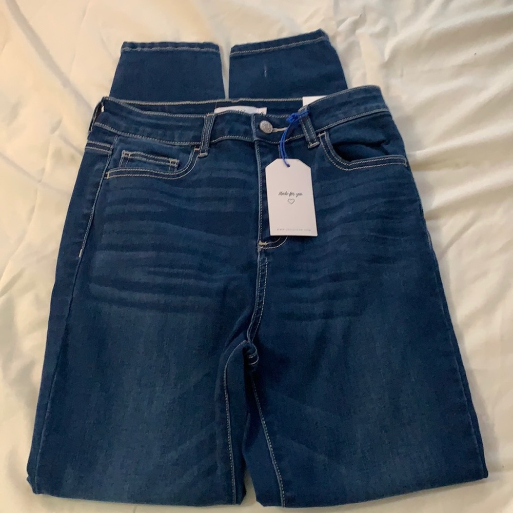 Cello High Rise Crop Jeans, Made for You, Size 9, NWT, MAKE AN OFFER!!!!